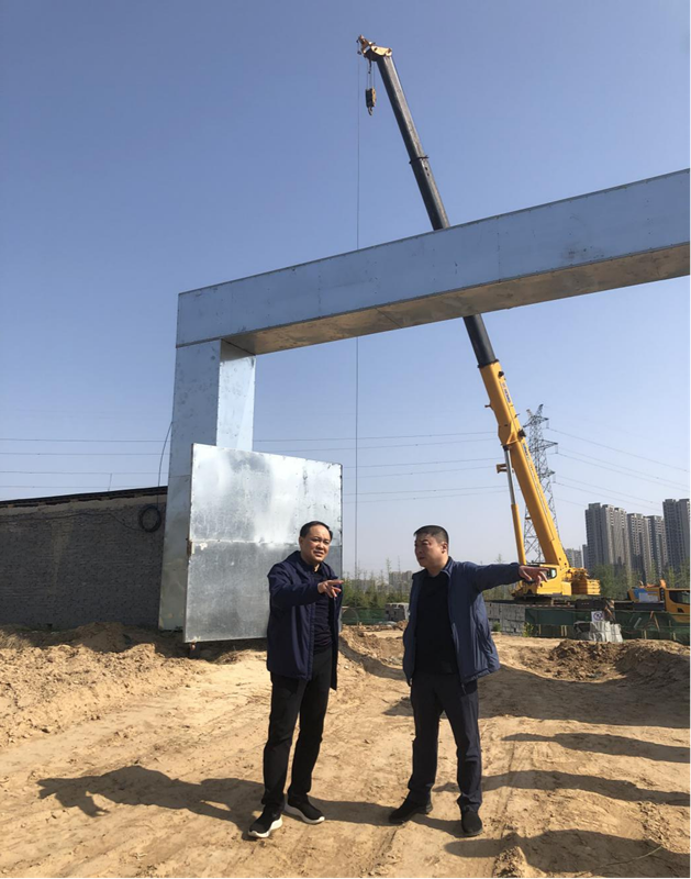 鄭州市建設(shè)投資集團(tuán)有限公司黨委委員、副總經(jīng)理張巖到侯寨新鎮(zhèn)區(qū)安置區(qū)調(diào)研項目建設(shè)工作